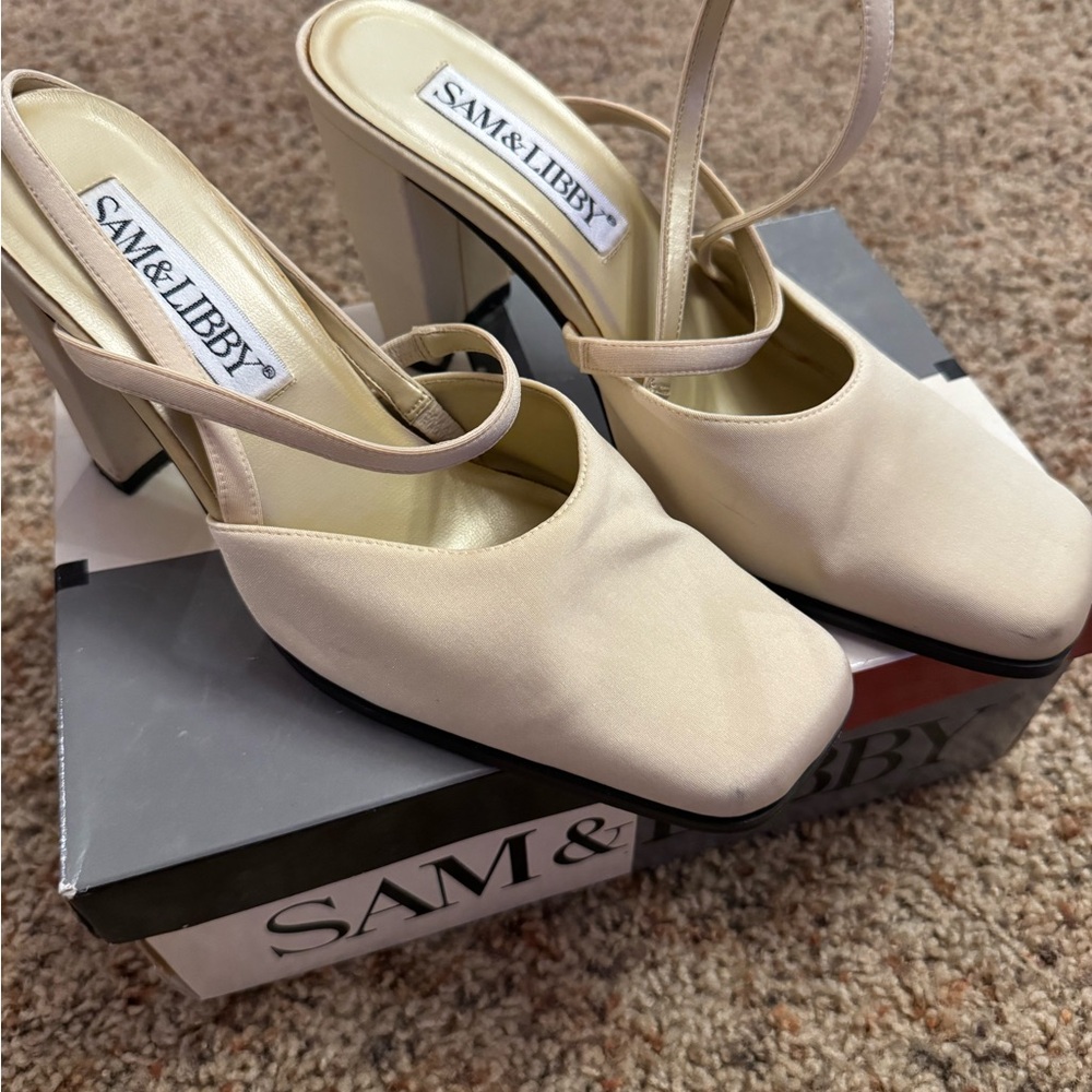 Sam & Libby Beige Block Heel Sandals